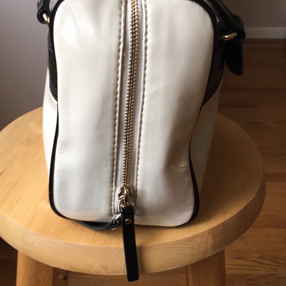 kate spade cream & black bag - Picture 4 of 13